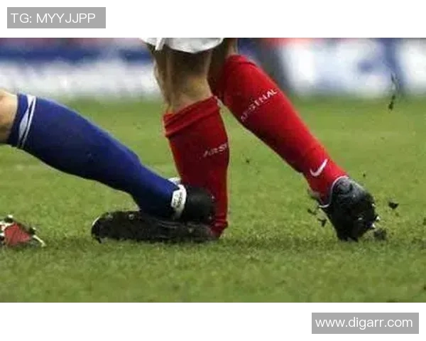 足球恶意犯规的根源与影响探讨及其对比赛公正性的威胁分析 足球恶意犯规的根源与影响探讨及其对比赛公正性的威胁分析